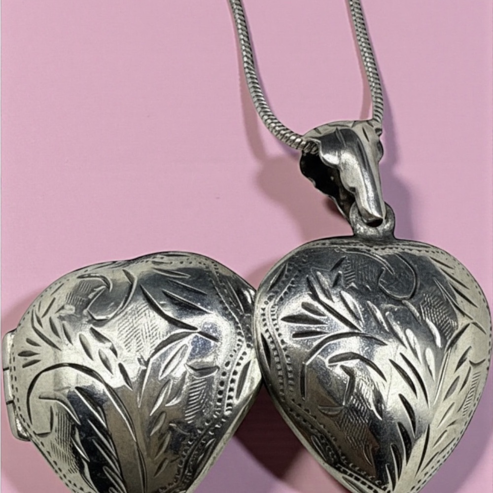 925  Silver Heart Locket Necklace stamped both ends Sale Today - Picture 4 of 5